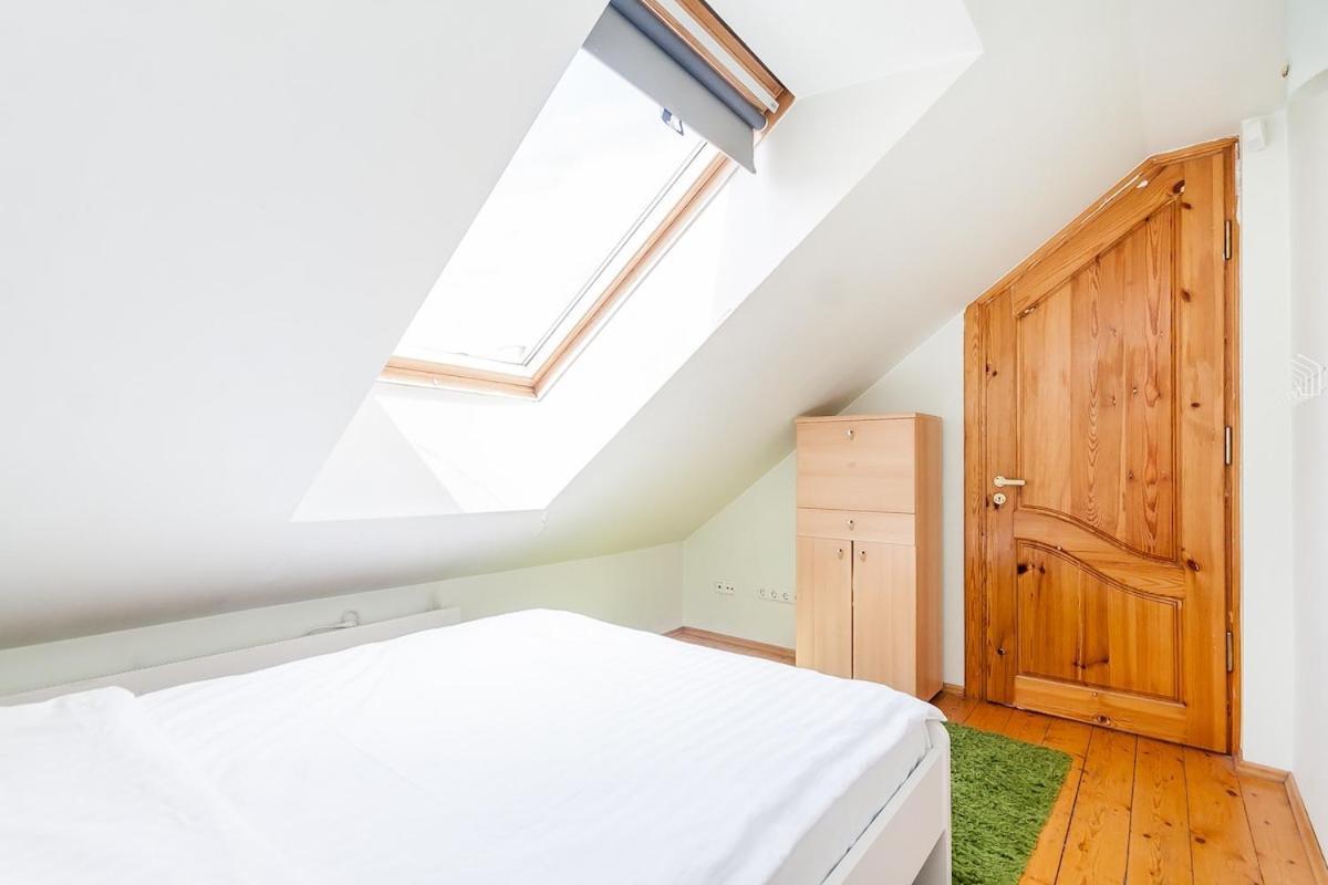Butas Old Town With 3 Bedrooms By Urban Rent Vilnius